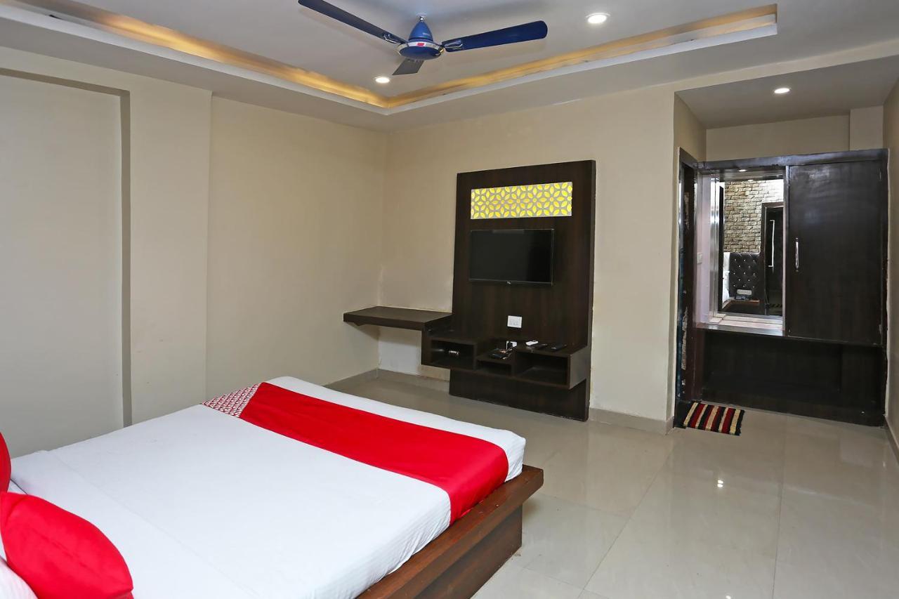 Oyo Flagship 43897 Redstone Hotel Gwalior Exterior photo